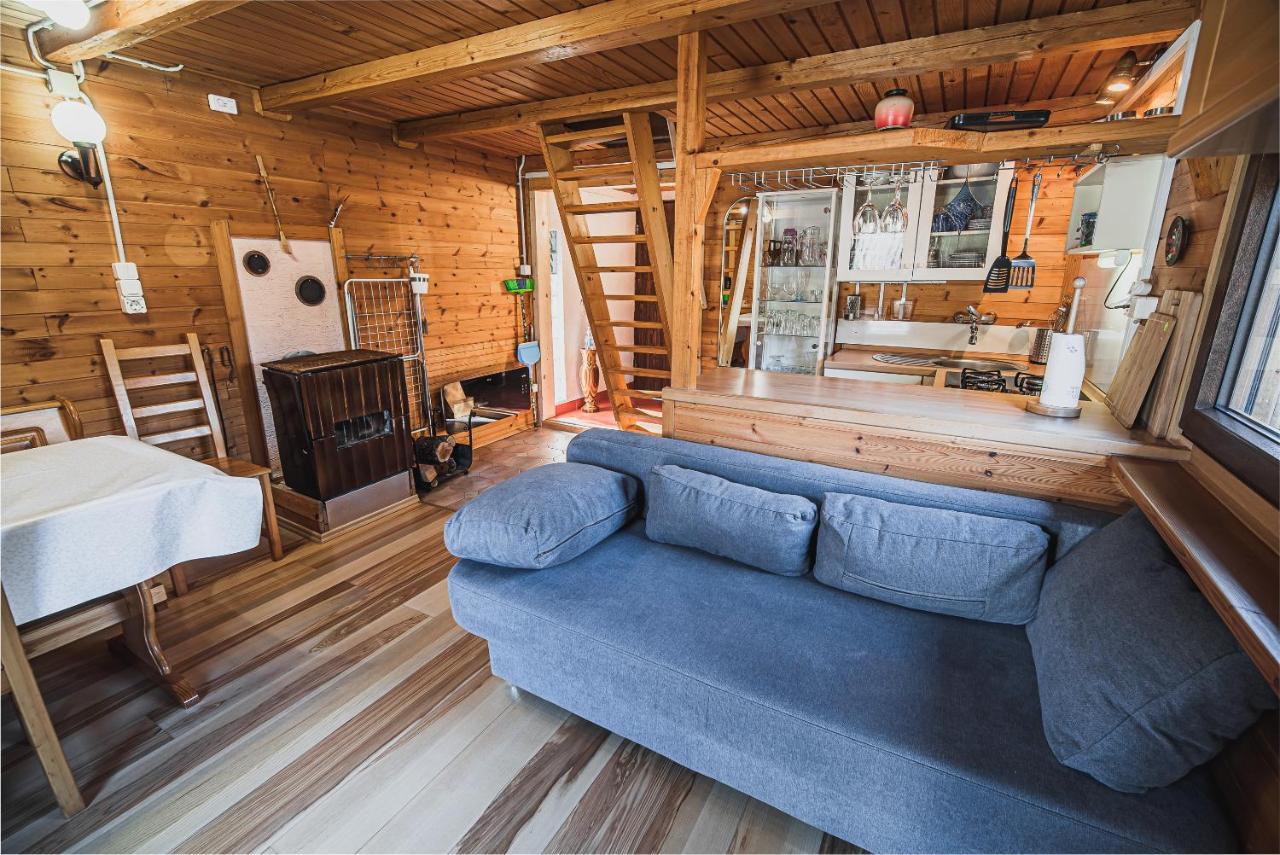 Wooden Cabin Zurej With Hot Tub Bukovje v Babni Gori Exterior foto