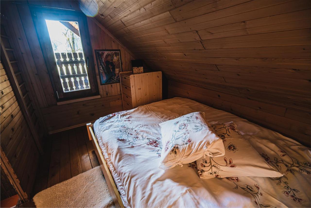 Wooden Cabin Zurej With Hot Tub Bukovje v Babni Gori Exterior foto