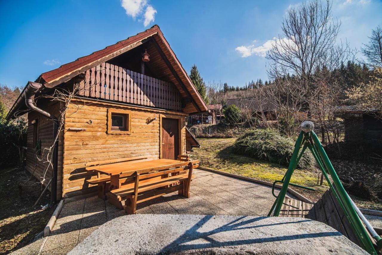 Wooden Cabin Zurej With Hot Tub Bukovje v Babni Gori Exterior foto