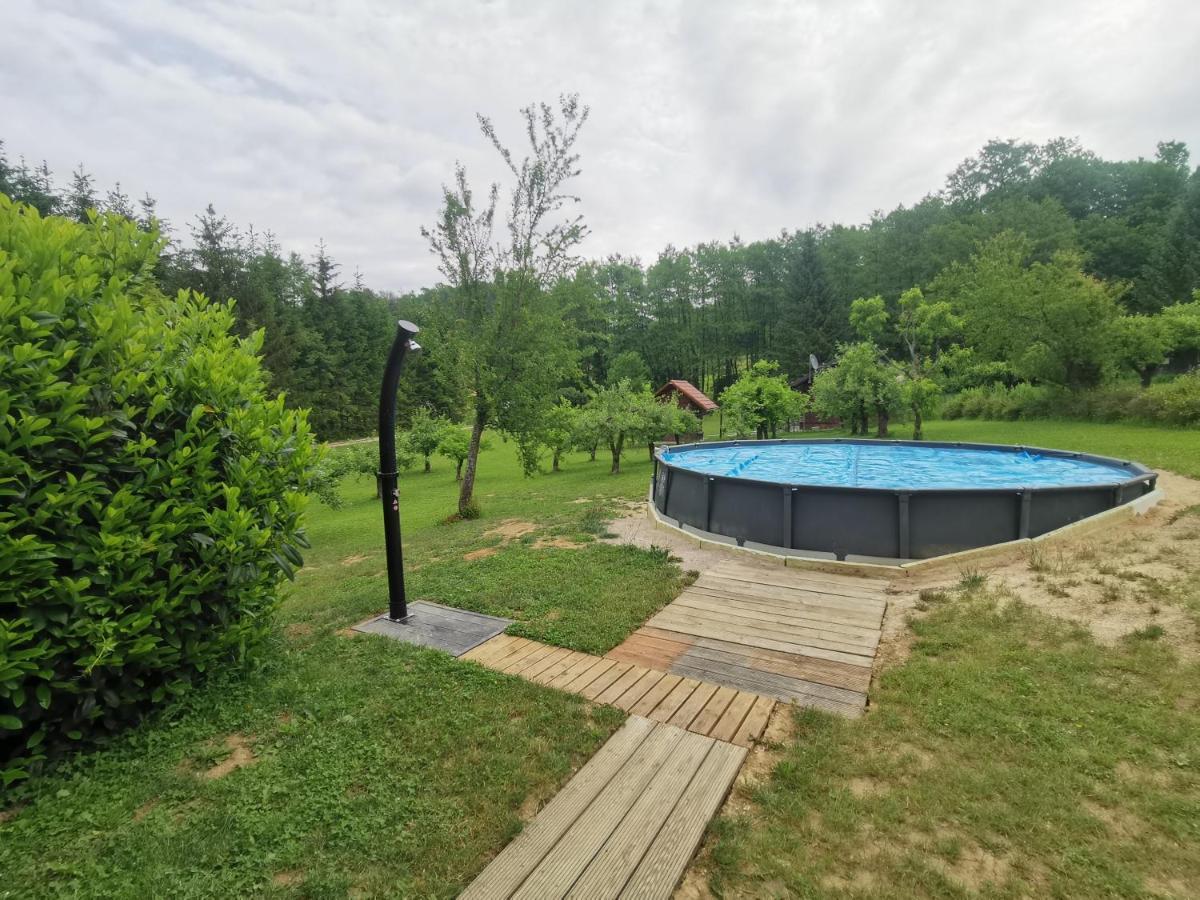 Wooden Cabin Zurej With Hot Tub Bukovje v Babni Gori Exterior foto